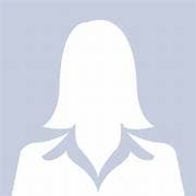 Silhouette blanche d'une femme avec des cheveux mi-longs sur un fond bleu clair uni.